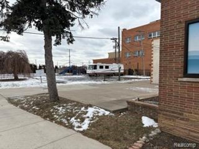 10801 W Warren Avenue, Dearborn, MI 48126