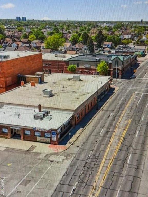 10801 W Warren Avenue, Dearborn, MI 48126