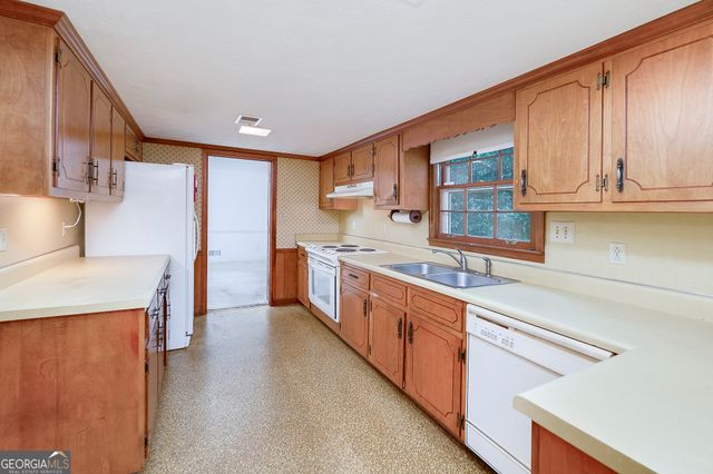 35 Cedar Court, Stockbridge, GA 30281