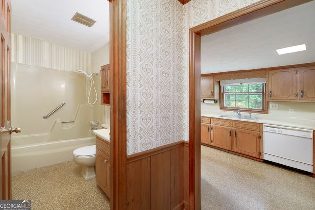 35 Cedar Court, Stockbridge, GA 30281
