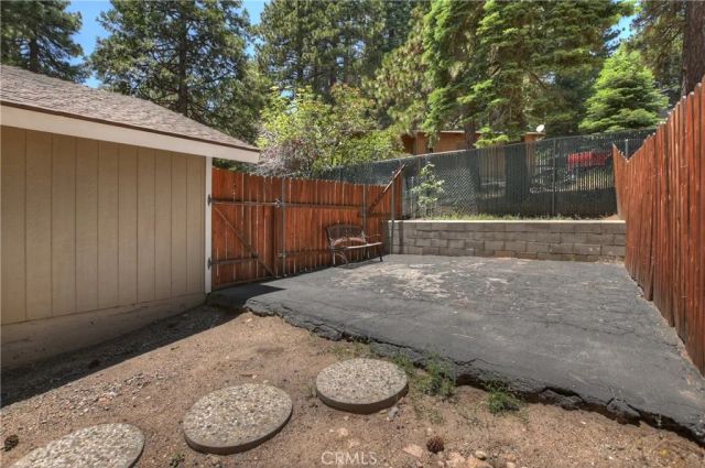 31816 Silver Spruce Drive, Running Springs, CA 92382