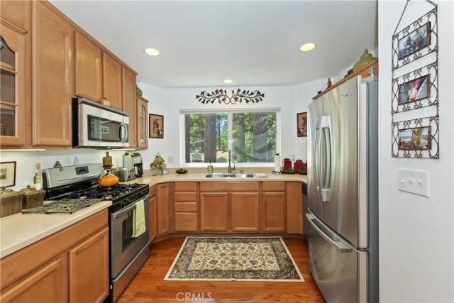 31816 Silver Spruce Drive, Running Springs, CA 92382