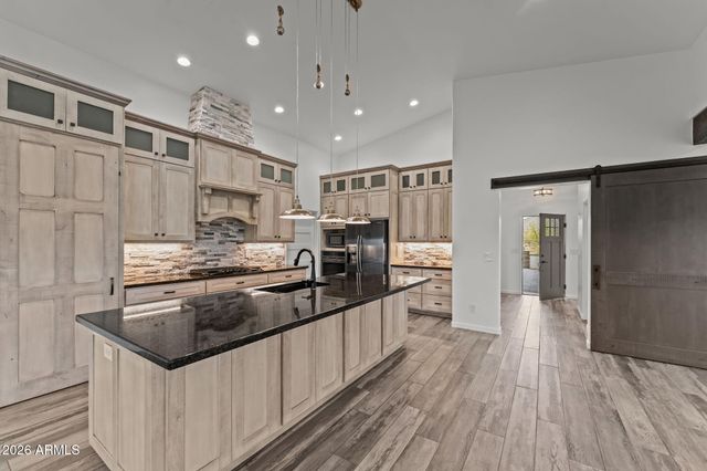 3860 Pura Vida Trail, Wickenburg, AZ 85390