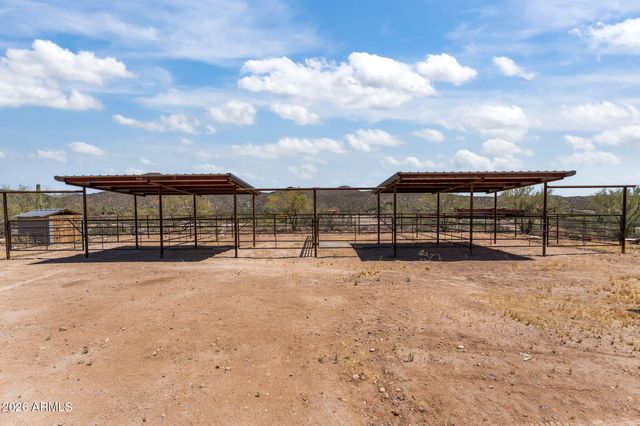 3860 Pura Vida Trail, Wickenburg, AZ 85390