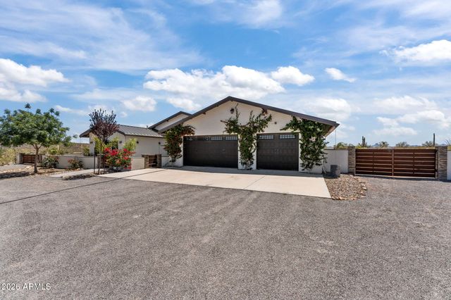 3860 Pura Vida Trail, Wickenburg, AZ 85390
