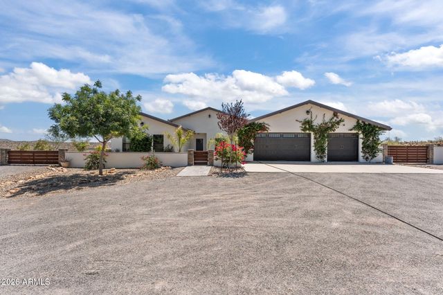 3860 Pura Vida Trail, Wickenburg, AZ 85390