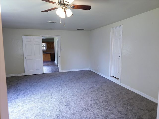 1003 W Hart Avenue, Pasadena, TX 77506