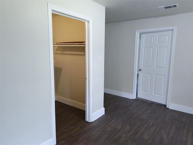 1003 W Hart Avenue, Pasadena, TX 77506