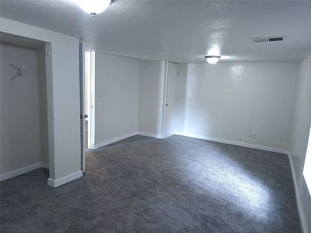 1003 W Hart Avenue, Pasadena, TX 77506