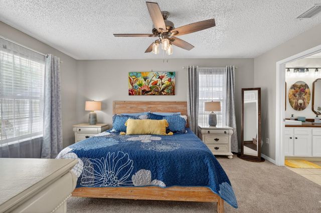 27 LYNDENHURST LANE, Palm Coast, FL 32137