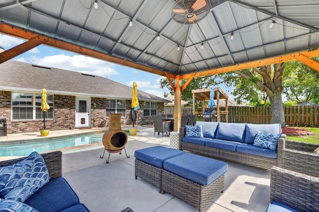 27 LYNDENHURST LANE, Palm Coast, FL 32137