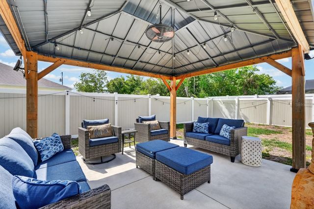 27 LYNDENHURST LANE, Palm Coast, FL 32137