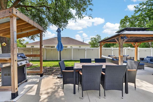 27 LYNDENHURST LANE, Palm Coast, FL 32137