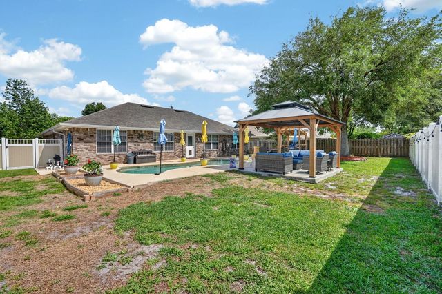 27 LYNDENHURST LANE, Palm Coast, FL 32137