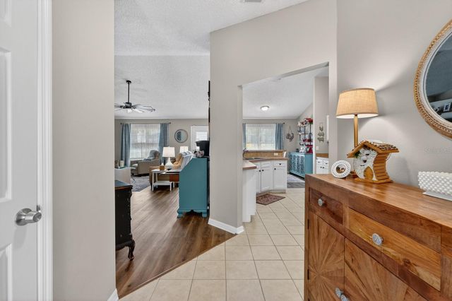 27 LYNDENHURST LANE, Palm Coast, FL 32137