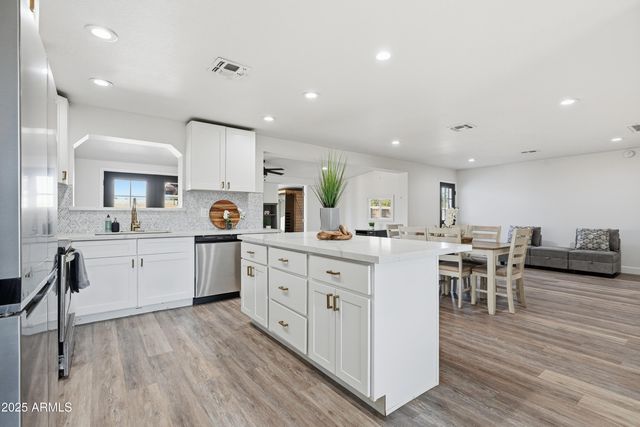 1400 W MEGAN Street, Chandler, AZ 85224