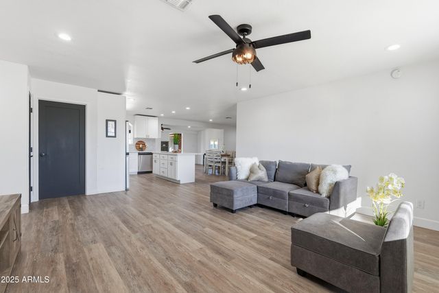 1400 W MEGAN Street, Chandler, AZ 85224