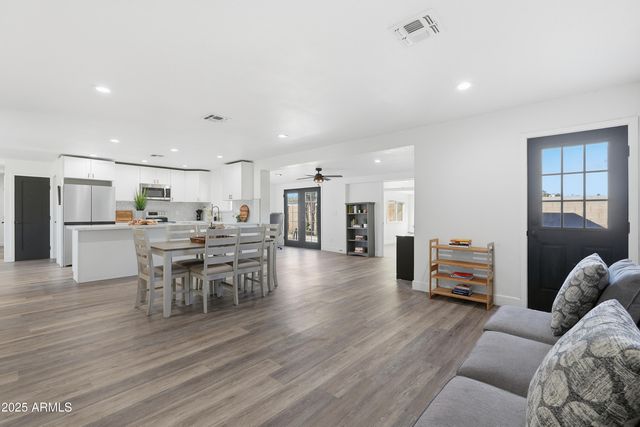 1400 W MEGAN Street, Chandler, AZ 85224