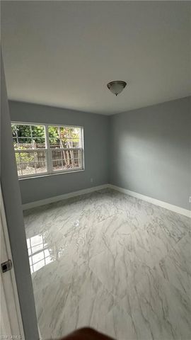 2101 43rd TER SW, Naples, FL 34116