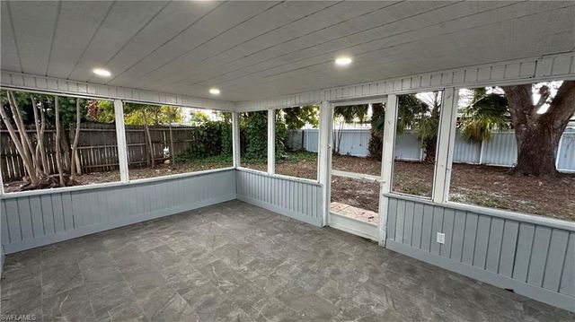 2101 43rd TER SW, Naples, FL 34116