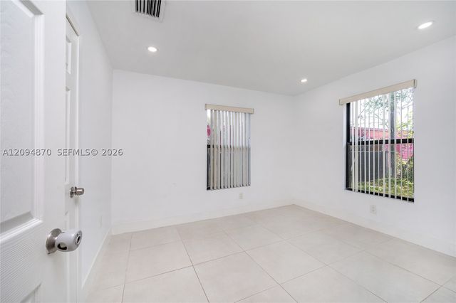 2106 Plunkett Ct, Hollywood, FL 33020