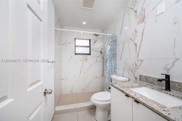 2106 Plunkett Ct, Hollywood, FL 33020