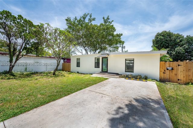 2106 Plunkett Ct, Hollywood, FL 33020