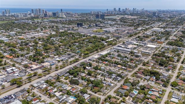2106 Plunkett Ct, Hollywood, FL 33020