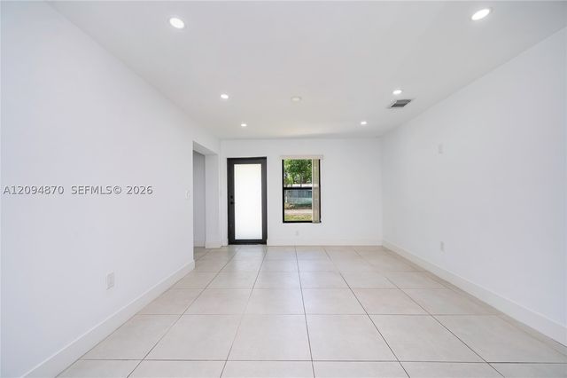 2106 Plunkett Ct, Hollywood, FL 33020