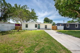 2106 Plunkett Ct, Hollywood, FL 33020