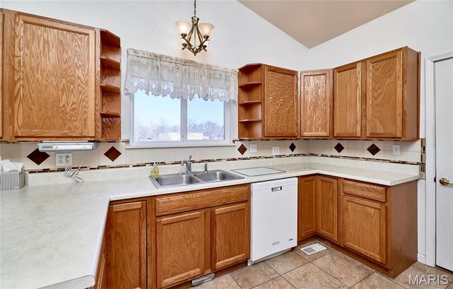 23 Sunset Acres Drive, Troy, MO 63379