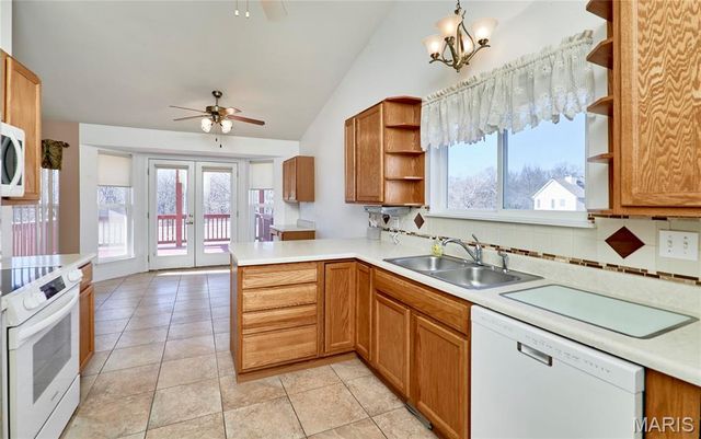 23 Sunset Acres Drive, Troy, MO 63379