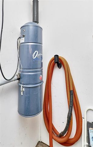 23 Sunset Acres Drive, Troy, MO 63379