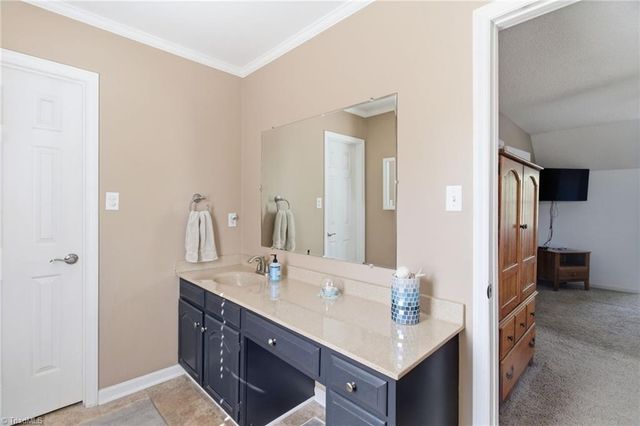 1528 Pecan Lane, Kernersville, NC 27284