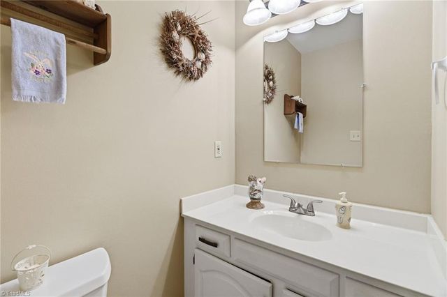 1528 Pecan Lane, Kernersville, NC 27284