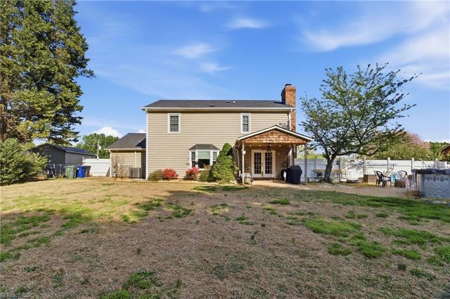 1528 Pecan Lane, Kernersville, NC 27284