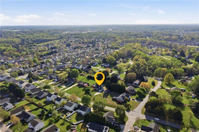 1528 Pecan Lane, Kernersville, NC 27284