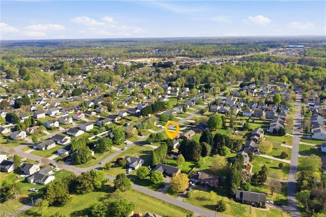 1528 Pecan Lane, Kernersville, NC 27284