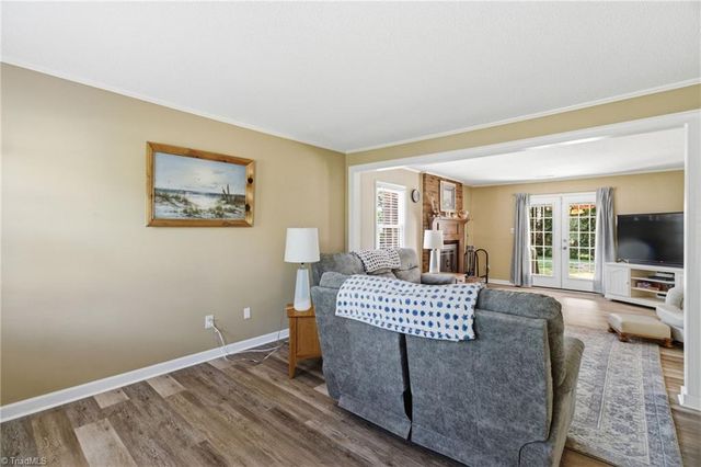 1528 Pecan Lane, Kernersville, NC 27284