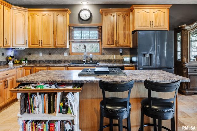 1615 POSEY Street, Marion, IL 62959