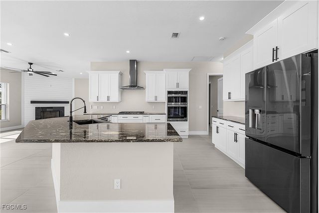 3302 NW 2nd TER, Cape Coral, FL 33993