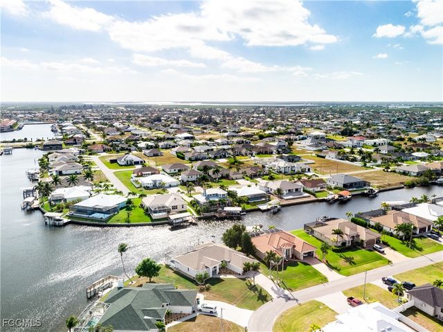 3302 NW 2nd TER, Cape Coral, FL 33993