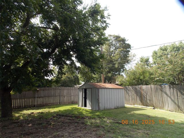 1209 Juniper Lane, Benbrook, TX 76126