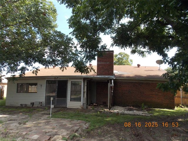 1209 Juniper Lane, Benbrook, TX 76126