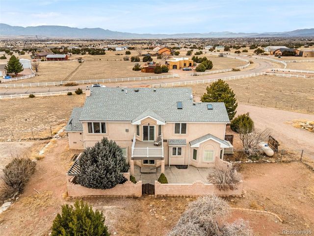 193 Top Notch Trl, Penrose, CO 81240