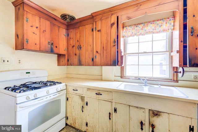 5712 5TH ST S, Arlington, VA 22204