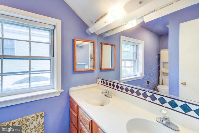 5712 5TH ST S, Arlington, VA 22204