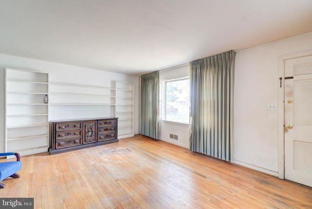 5712 5TH ST S, Arlington, VA 22204