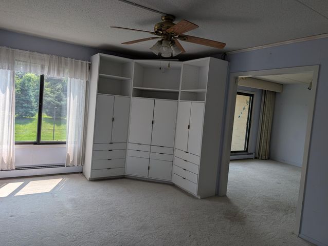 2485 Londin Lane E 323, Maplewood, MN 55119