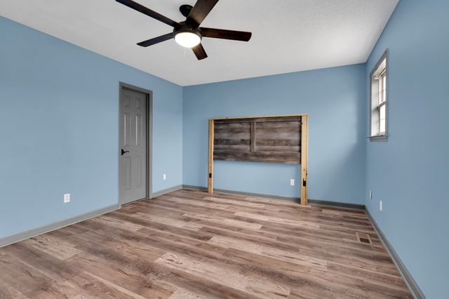 889 Six Mile Board Rd, Belvidere, TN 37306